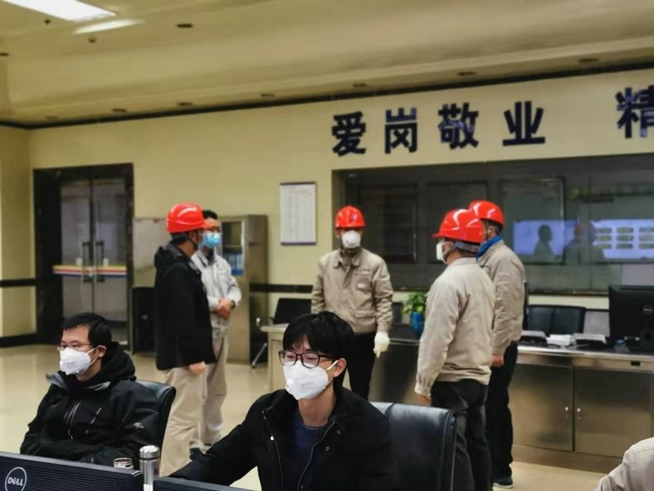 万众一心共克时艰，，，众志成城战胜疫情