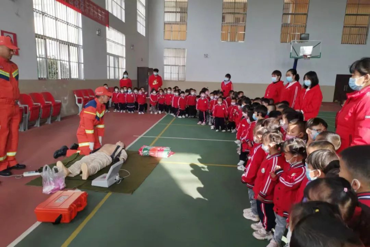 鸿运国际