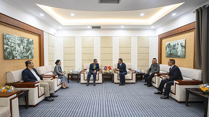 鸿运国际